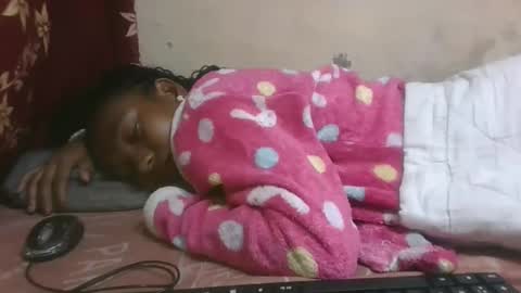 veronique online show from October 24, 2025, 8:27 pm