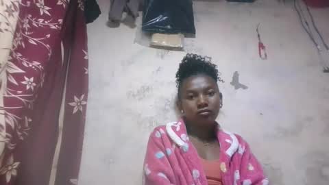 veronique online show from October 27, 2025, 1:53 am