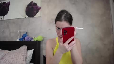 Snapshot of hotilia18 chatting on April 1, 2026, 12:50 pm Lia online show from April 1, 2026, 12:50 pm