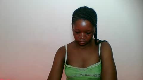 LOYCE online show from April 27, 2026, 12:41 am