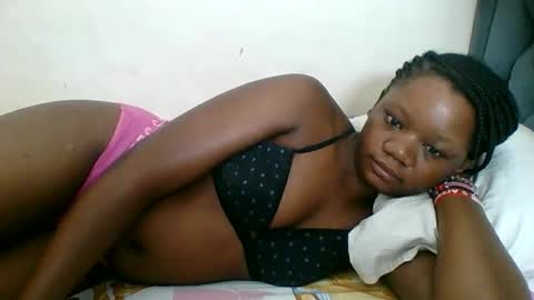 Snapshot of hotjeylee chatting on May 20, 2026, 12:06 am LOYCE online show from May 20, 2026, 12:06 am