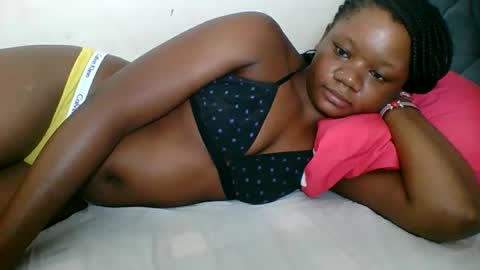 Snapshot of hotjeylee chatting on May 26, 2026, 7:43 pm LOYCE online show from May 26, 2026, 7:43 pm