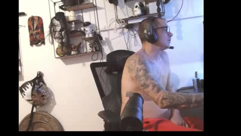 hotkinkytat online show from April 23, 2026, 12:04 pm