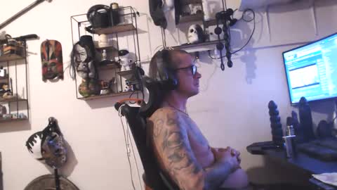 hotkinkytat online show from April 27, 2026, 7:56 pm