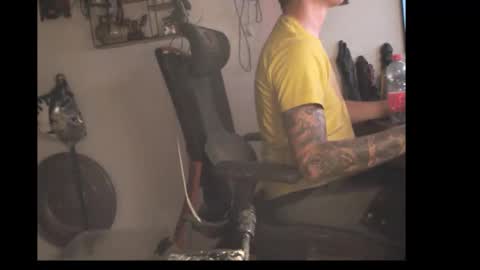 hotkinkytat online show from May 3, 2026, 1:22 am