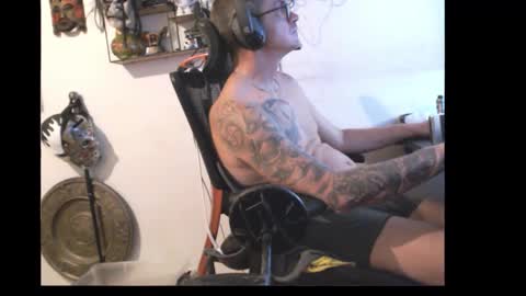 hotkinkytat online show from May 3, 2026, 1:28 pm