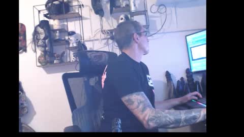 hotkinkytat online show from May 11, 2026, 10:51 pm