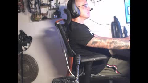 hotkinkytat online show from May 29, 2026, 6:50 pm