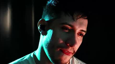 Hotlatinking online show from October 3, 2025, 6:49 pm