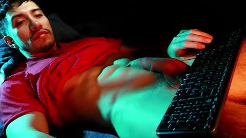 Snapshot of hotlatinking chatting on May 18, 2026, 8:25 pm Hotlatinking online show from May 18, 2026, 8:25 pm