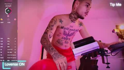 HoTLatinoX20CM online show from March 4, 2026, 11:27 am