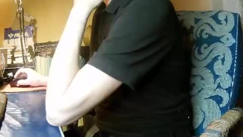 Snapshot of hotleopold chatting on December 7, 2024, 11:23 pm hotleopold online show from December 7, 2024, 11:23 pm