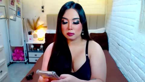 Snapshot of hotlexus69 chatting on September 12, 2025, 12:44 am LEXUS online show from September 12, 2025, 12:44 am