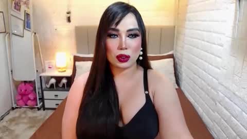 Snapshot of hotlexus69 chatting on September 22, 2025, 8:33 pm LEXUS online show from September 22, 2025, 8:33 pm