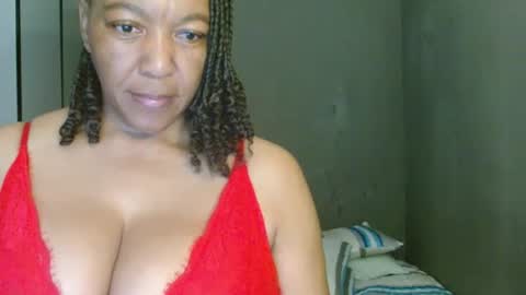 hotlilya online show from April 14, 2026, 8:09 am