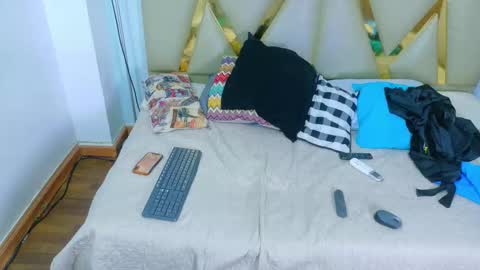 Snapshot of hotlittlechill chatting on October 23, 2025, 8:07 pm hotlittlechill online show from October 23, 2025, 8:07 pm