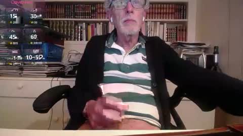 Snapshot of hotlux_54 chatting on May 1, 2026, 10:58 pm hotlux_54 online show from May 1, 2026, 10:58 pm