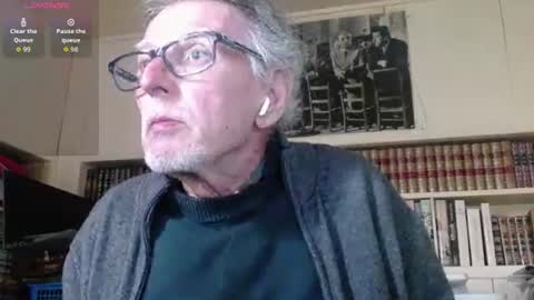 Snapshot of hotlux_54 chatting on May 17, 2026, 2:57 pm hotlux_54 online show from May 17, 2026, 2:57 pm