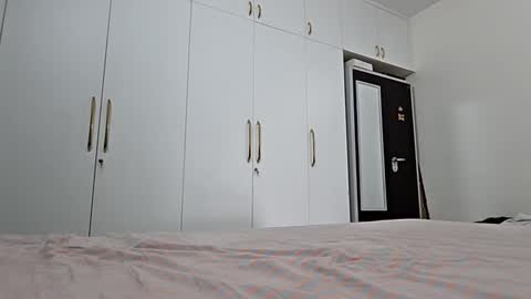 hotm_on_cam online show from September 10, 2025, 3:50 am