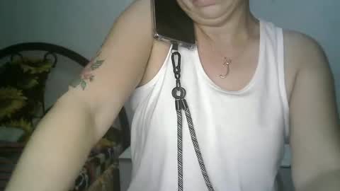 hotmamajen4u online show from May 17, 2026, 11:39 am