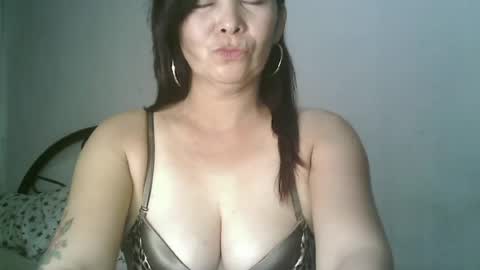 hotmamajen4u online show from June 24, 2026, 1:32 pm