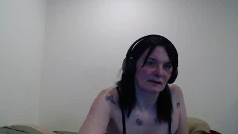 Snapshot of hotmodel1984 chatting on July 15, 2026, 2:28 am hotmodel1984 online show from July 15, 2026, 2:28 am