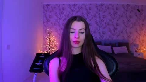 hotmolly_ online show from April 24, 2026, 5:04 pm
