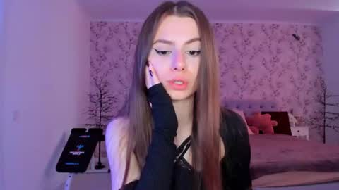 Snapshot of hotmolly_ chatting on June 4, 2026, 9:48 am hotmolly_ online show from June 4, 2026, 9:48 am
