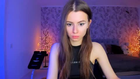 Snapshot of hotmolly_ chatting on June 7, 2026, 6:22 pm hotmolly_ online show from June 7, 2026, 6:22 pm