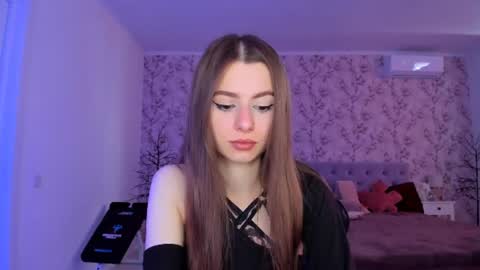 Snapshot of hotmolly_ chatting on June 17, 2026, 9:45 am hotmolly_ online show from June 17, 2026, 9:45 am