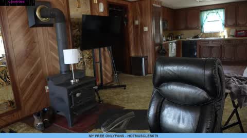 hotmuscles6t9 online show from March 6, 2025, 6:59 pm