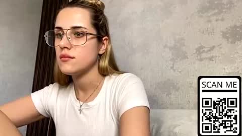 hotmusex online show from June 17, 2026, 1:56 pm