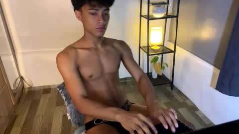 Snapshot of hotsexrider20 chatting on April 15, 2026, 6:42 am marky online show from April 15, 2026, 6:42 am