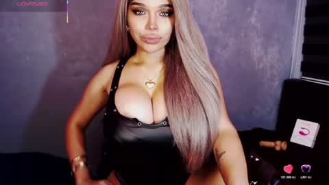 Snapshot of hotsexyhugetrans chatting on June 30, 2026, 10:05 am Marga Avery online show from June 30, 2026, 10:05 am