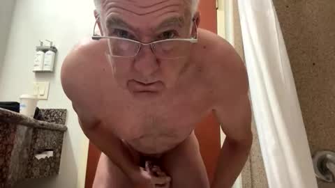 hotsilverdady online show from December 15, 2025, 3:27 pm