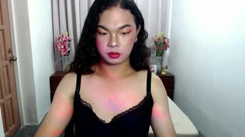 hotsiren101 online show from December 19, 2025, 6:59 pm
