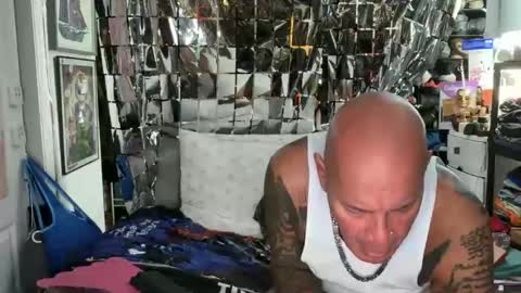 hotstuff775616 online show from April 28, 2026, 2:38 am