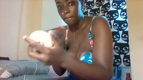 Snapshot of hott_amalia chatting on December 3, 2025, 12:58 pm Amalia online show from December 3, 2025, 12:58 pm