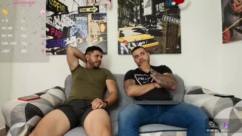 Snapshot of hott_asses chatting on December 27, 2024, 1:39 pm hott_asses online show from December 27, 2024, 1:39 pm