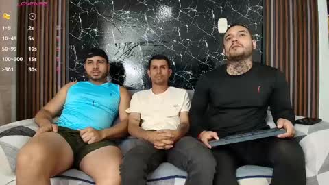 Snapshot of hott_asses chatting on February 15, 2025, 12:04 am hott_asses online show from February 15, 2025, 12:04 am