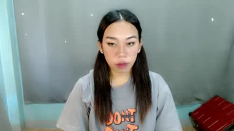 jelaigrande  online show from February 20, 2025, 3:23 am