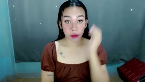 jelaigrande  online show from February 20, 2025, 11:53 am