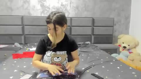 Snapshot of hottalicia2 chatting on February 15, 2025, 12:37 am hottalicia2 online show from February 15, 2025, 12:37 am