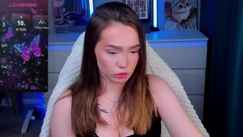 Snapshot of hottease_pvt chatting on April 26, 2026, 9:07 am hello Im Eva online show from April 26, 2026, 9:07 am