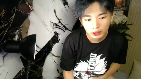 hottestloues online show from May 2, 2026, 12:54 pm