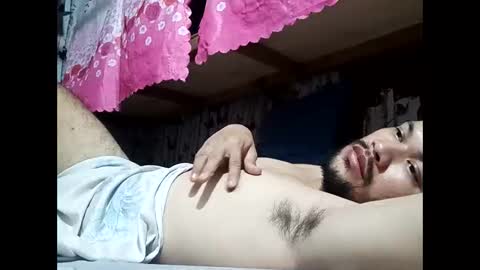 HottestPinoy32 online show from May 16, 2026, 12:37 pm