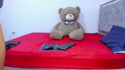 Snapshot of hottie_couplee chatting on June 20, 2026, 7:55 am Tavo and lucy online show from June 20, 2026, 7:55 am