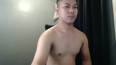 Snapshot of hottie_kyle69 chatting on June 5, 2026, 2:40 am hottie_kyle69 online show from June 5, 2026, 2:40 am