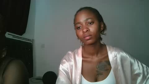 Snapshot of hottie_mistie chatting on April 12, 2026, 9:25 am hottie_mistie online show from April 12, 2026, 9:25 am