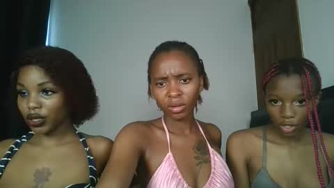 Snapshot of hottie_mistie chatting on April 13, 2026, 9:37 am hottie_mistie online show from April 13, 2026, 9:37 am